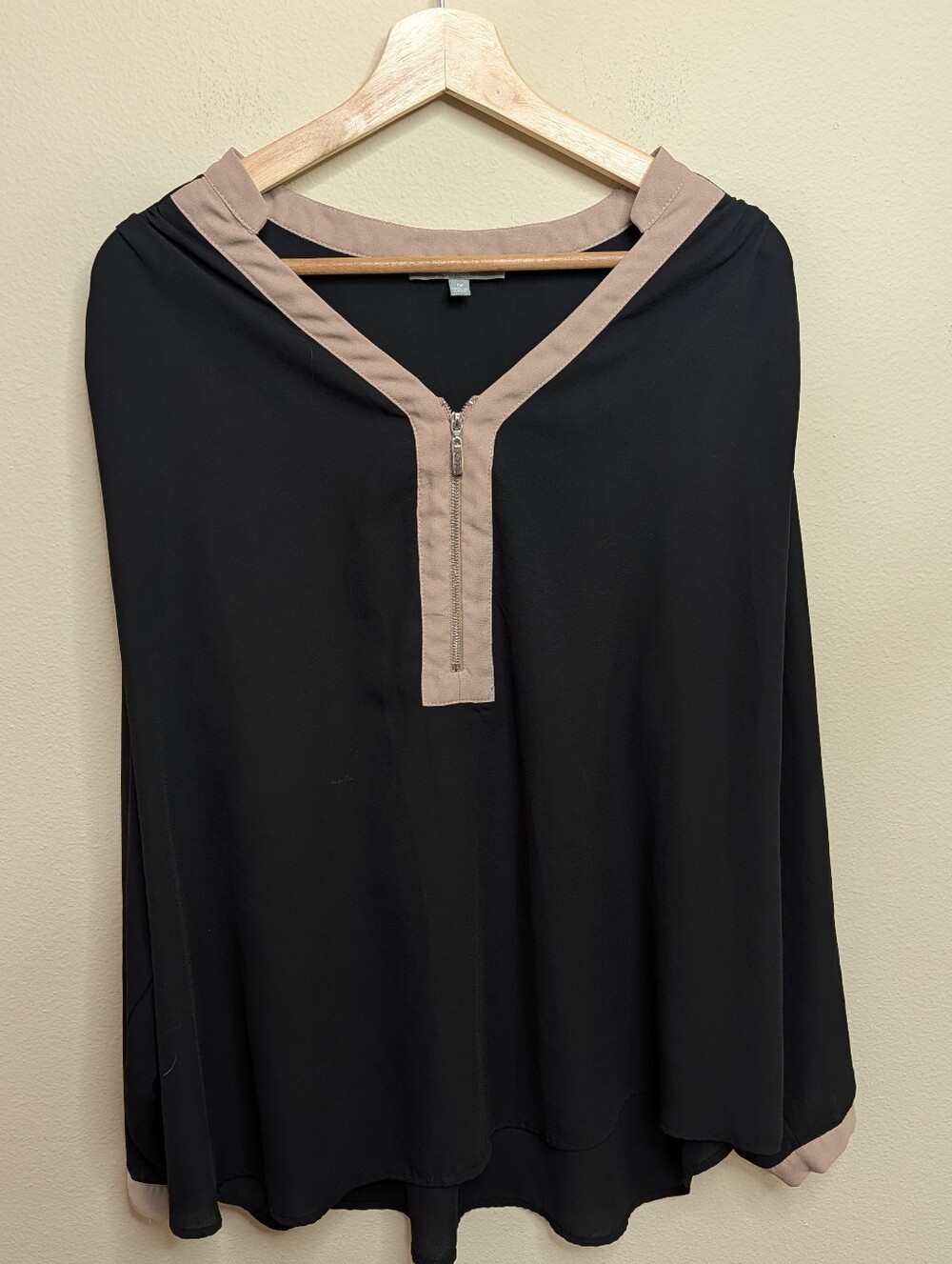 NY Collection Woman Black & Taupe Color Block‎ Zip Neck Blouse Size 1X
